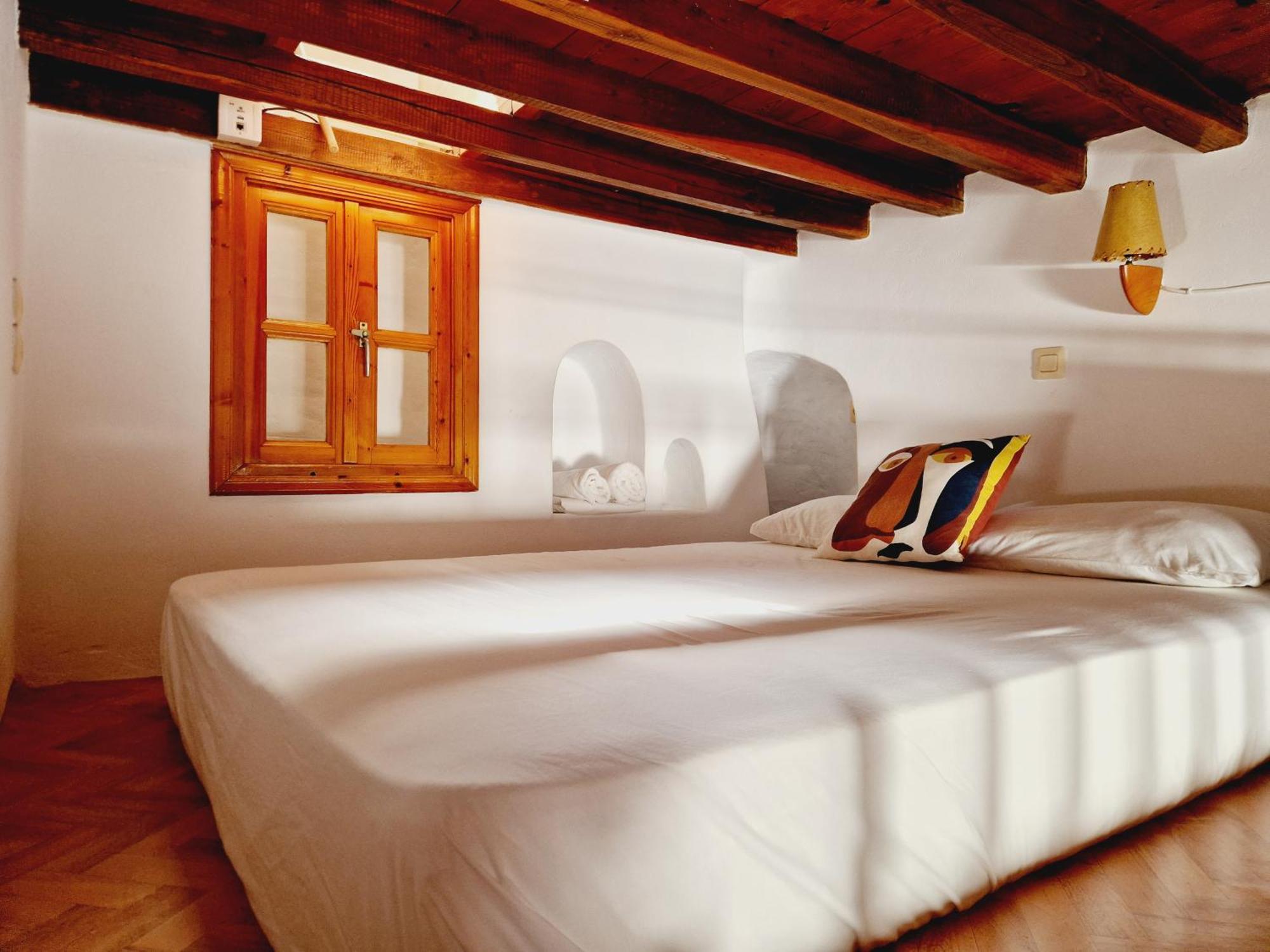 Bright & Relaxing Loft With Attic Room In The Heart Of Mykonos City Mykonos Town Quarto foto